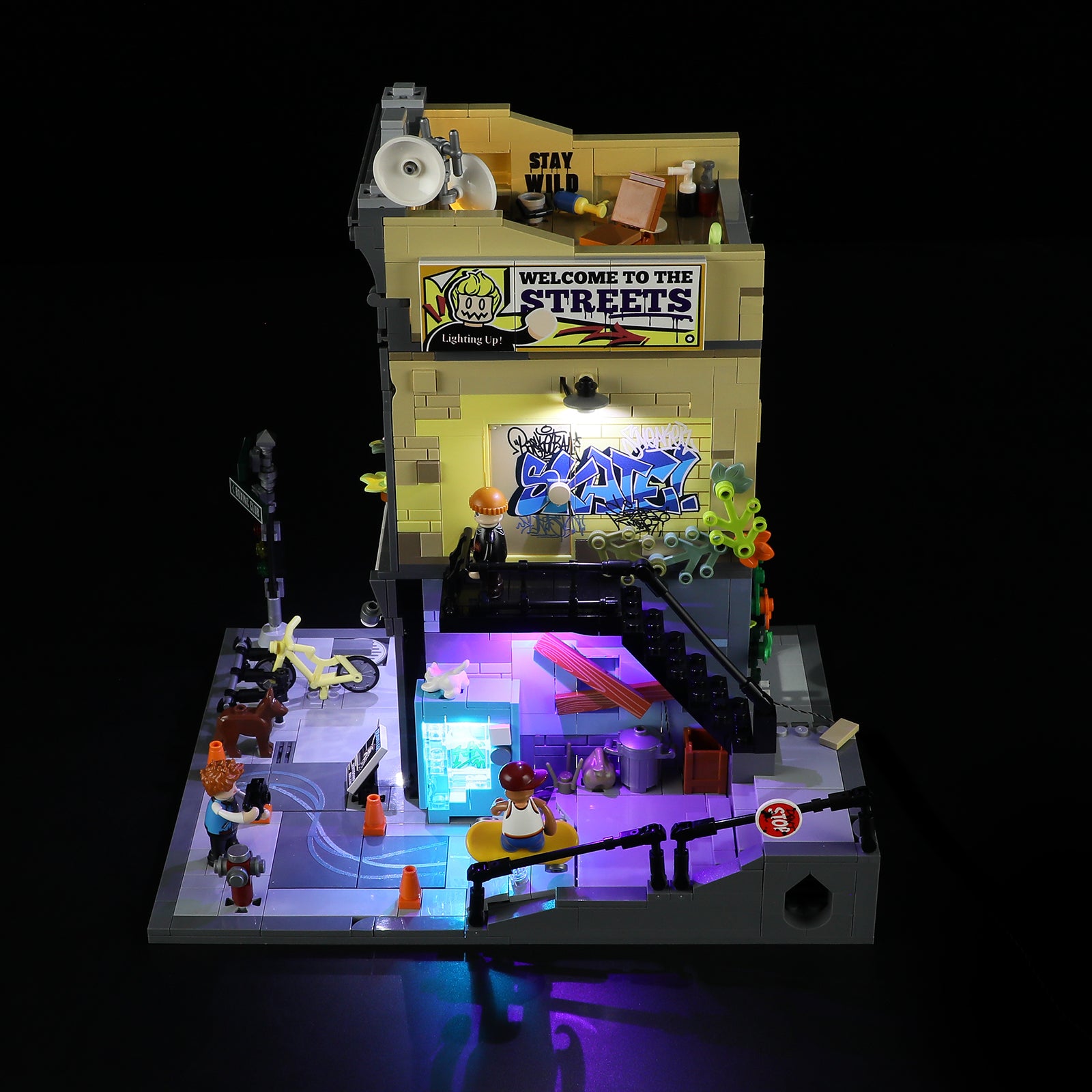 FUNWHOLE - Skate Shop 1573PCS - Building Block Toy- USA(Ship to USA)